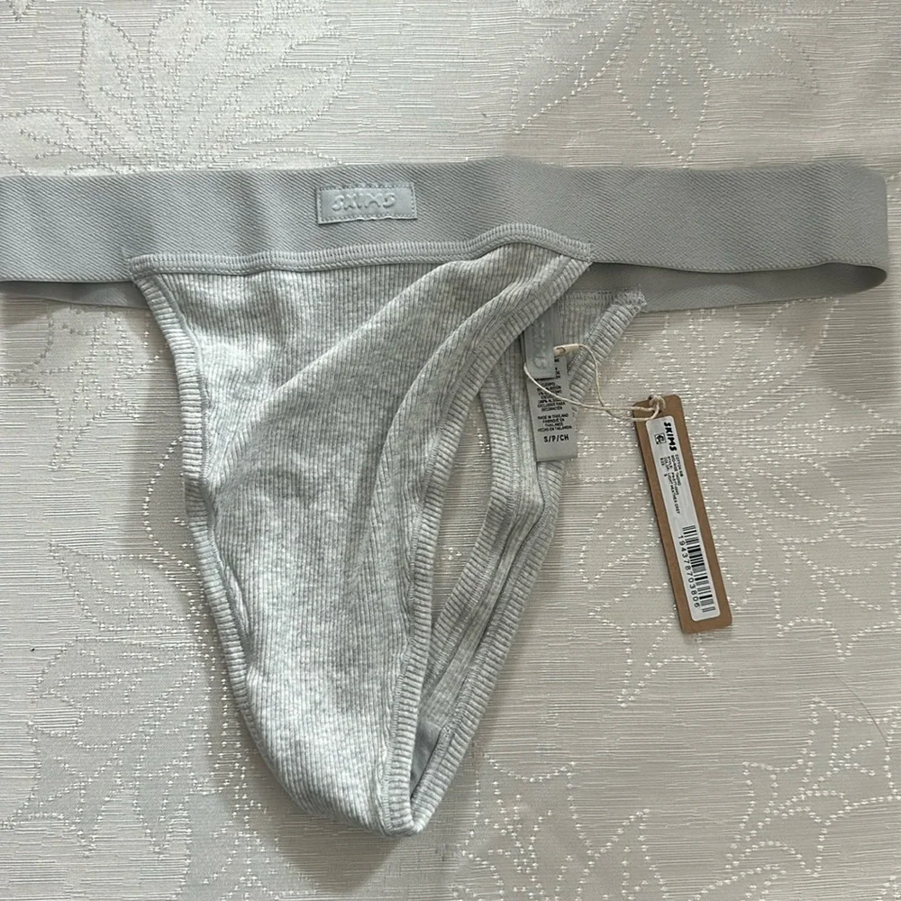 NWT Skims Cotton Rib Thong - Picture 5 of 7